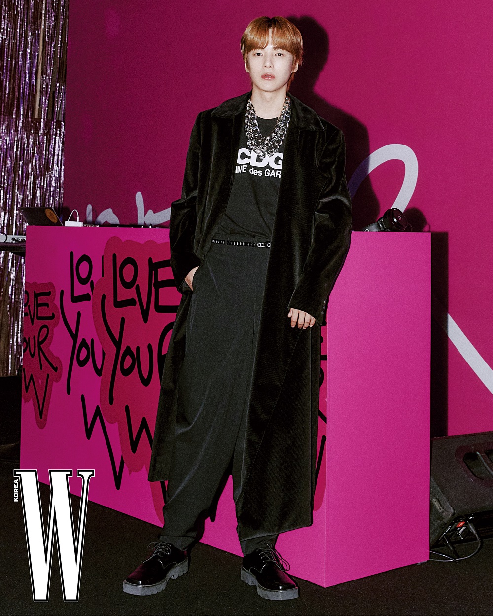 jp.ktown4u.com : [韓国雑誌] W KOREA 2022.12 B Type (Off-line